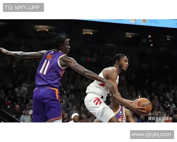 勇士与太阳常规赛激战回顾球星表现与战术分析全景呈现